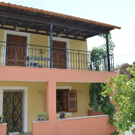 Casa vacanze Kato Korakiana, Detached House
